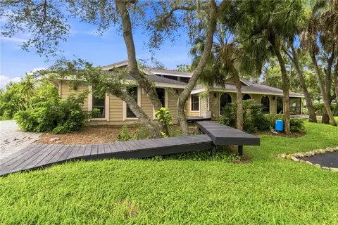 902 DRAKESWOOD CT — home for sale