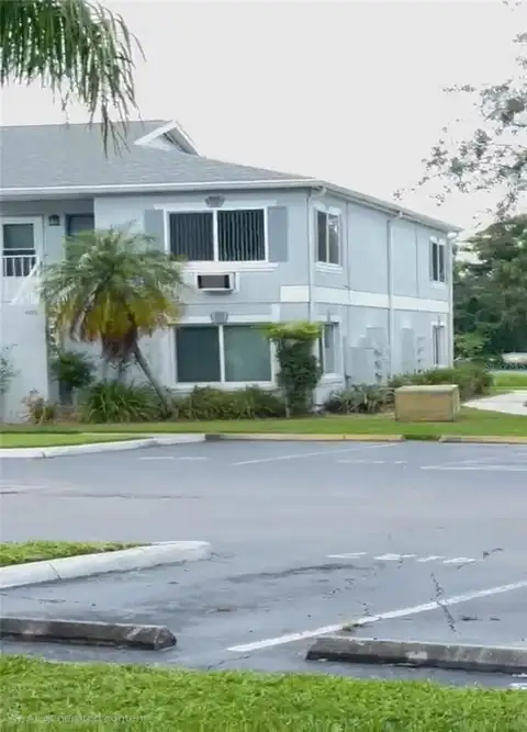 4127 DOLPHIN DR #4127 — home for sale