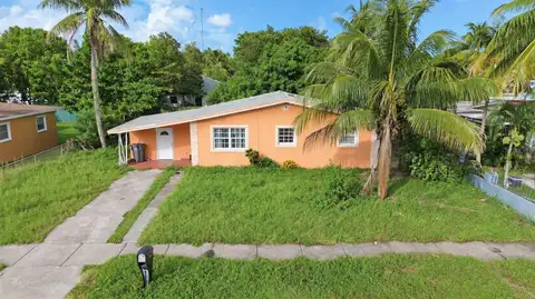 4605 SW 32ND DR — home for sale