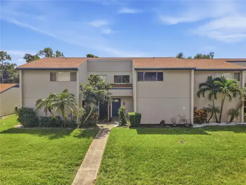 912 BYRON LN #5C — home for sale