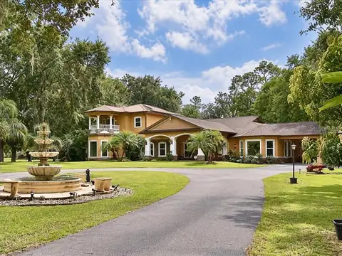 3900 REAVES RD — home for sale