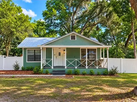 1047 NE 19TH ST — home for sale