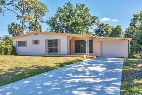 2538 LAKESHORE CIR — home for sale