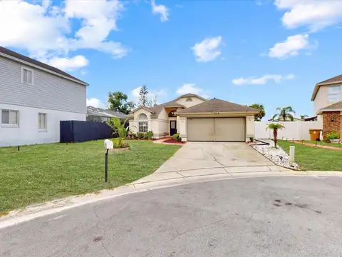 2504 KINGSTON CT — home for sale
