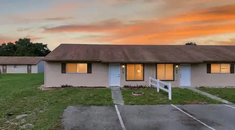 424 E ROSEWOOD LN #424 — home for sale