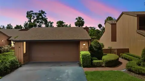 124 OAKS CT — home for sale