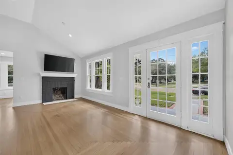 323 E AMELIA ST — home for sale