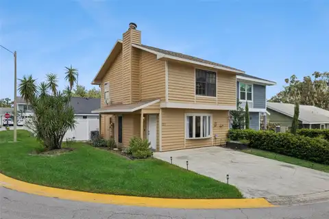 445 COTTONWOOD DR — home for sale