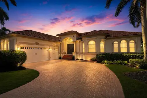 8723 S LAKE CIR — home for sale