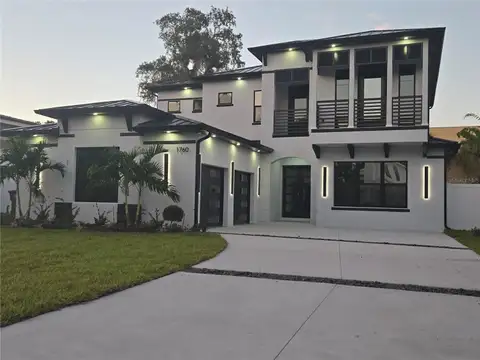 1760 OAKHURST AVE — home for sale