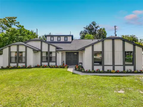 2121 ARROWHEAD AVE — home for sale