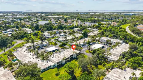 521 LAKESIDE DR — home for sale