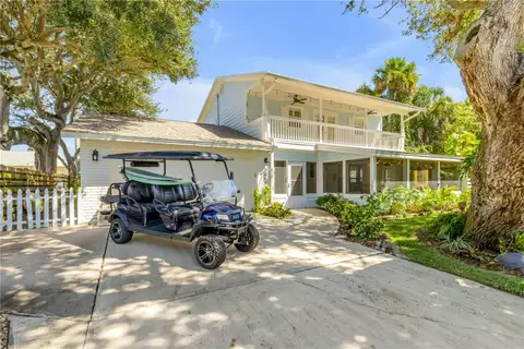 7 OAK TREE DR — home for sale