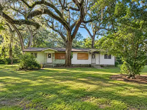 822 LIVE OAK DR — home for sale