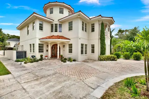 2721 N ROYAL CT — home for sale