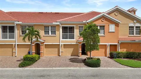 1842 CONCORDIA LAKE CIR #1102 — home for sale