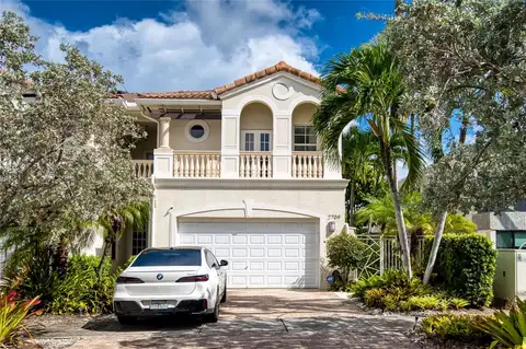 2709 NE 15TH ST — home for sale