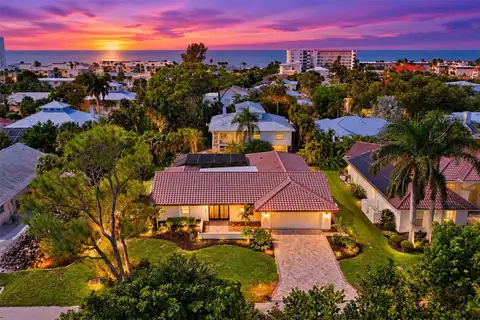 620 HIBISCUS DR — home for sale