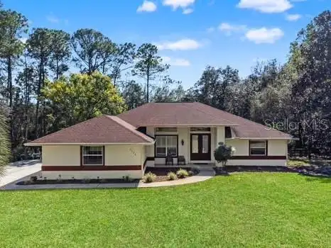 1124 W PEARSON ST — home for sale