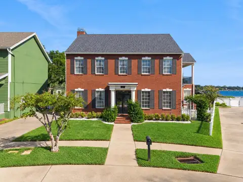 637 LAKE HARBOR CIR — home for sale