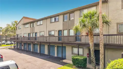 6305 NEWTOWN CIR #5B4 — home for sale