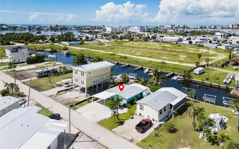 847 OAK ST — home for sale