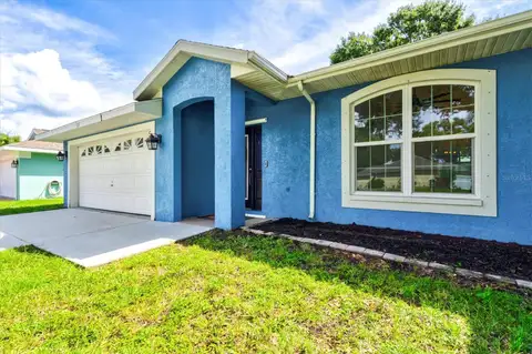 7129 QUEEN PALM CIR — home for sale