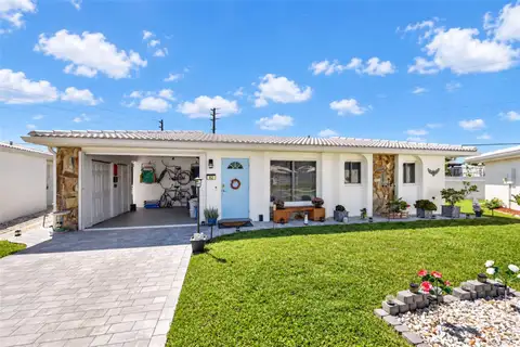 82 CIRCLEWOOD DR #A3-4 — home for sale