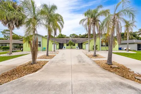 5815/5817 LITTLESTONE CT — home for sale