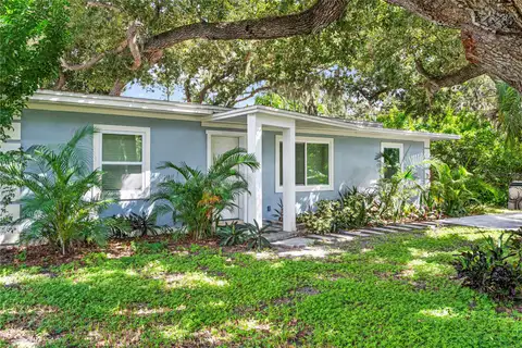 1112 SUNSET AVE — home for sale