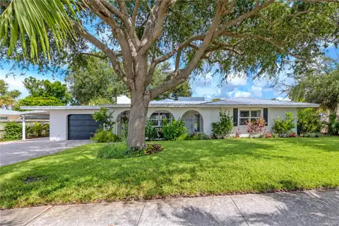 324 BEACH RD — home for sale