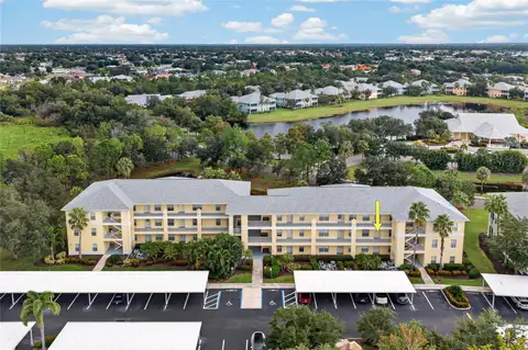 2060 WILLOW HAMMOCK CIR #207 — home for sale