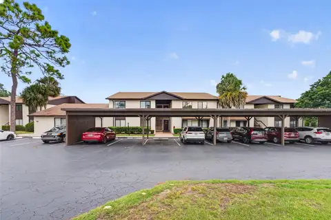 530 FAIRWAYS CIR #B — home for sale