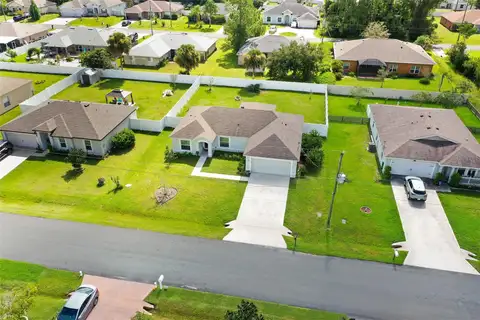 18 POST OAK LN — home for sale