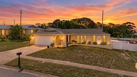 210 LEAFWOOD RD — home for sale