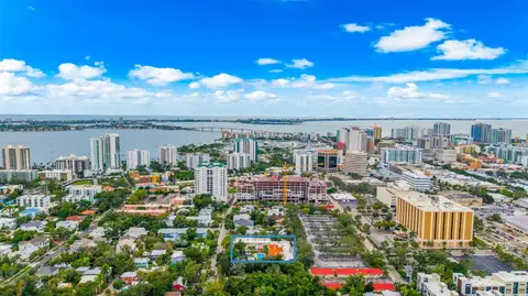 1685 LAUREL ST #4 — home for sale