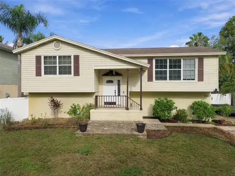 915 LYNNLEA LN — home for sale