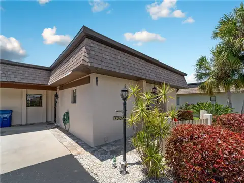 1708 LAKESIDE DR #1710B — home for sale