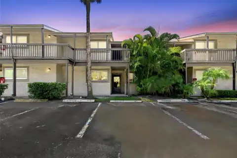6340 NEWTOWN CIR #40A4 — home for sale
