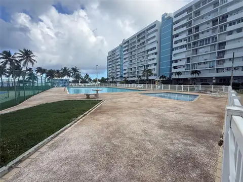 Torre II COND. ISLETA MARINA #9J — home for sale