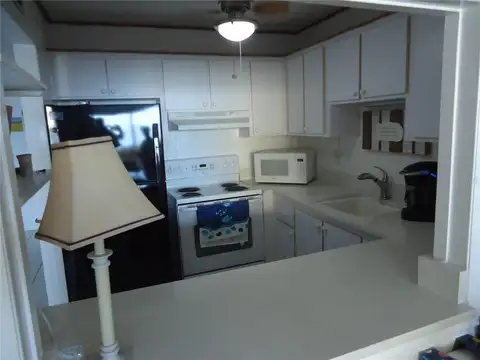 4550 COVE CIR #605 — home for sale