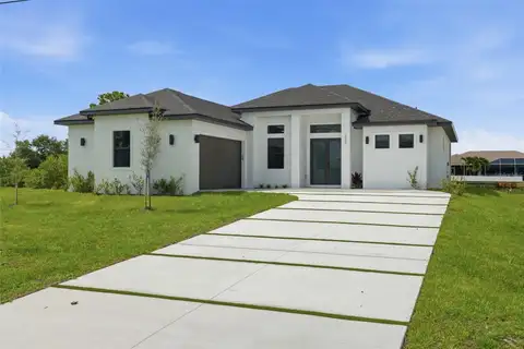 227 NE 15TH ST — home for sale