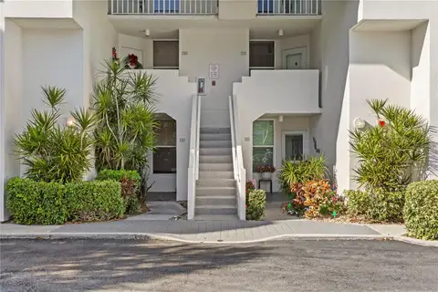 5279 ISLA KEY BLVD S #211 — home for sale