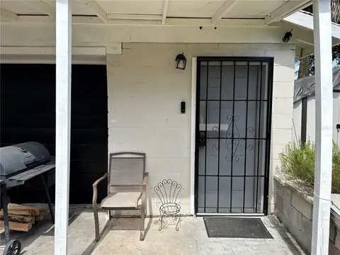 1517 W 14TH ST — home for sale