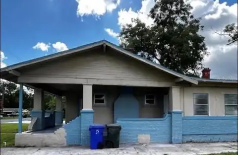 1112 W 12TH ST — home for sale