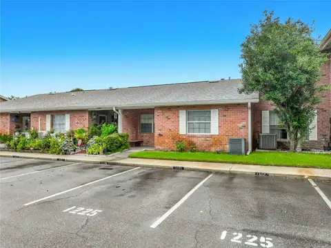 1225 CARRIAGE LN #1 — home for sale