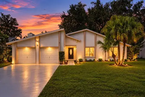 39 CHIP CT — home for sale
