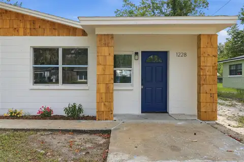 1228 SE 19TH ST — home for sale