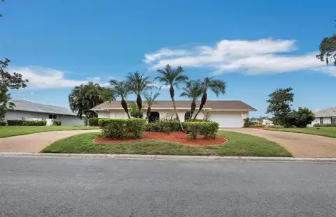 6945 COUNTRY LAKES CIR — home for sale