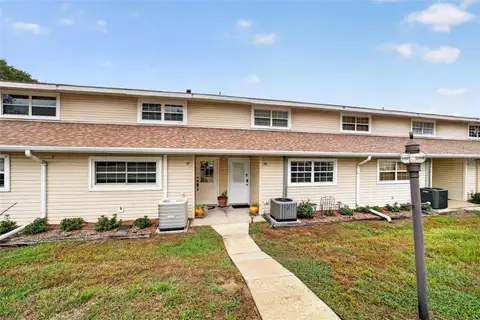 11001 SE SUNSET HARBOR RD #E36 — home for sale